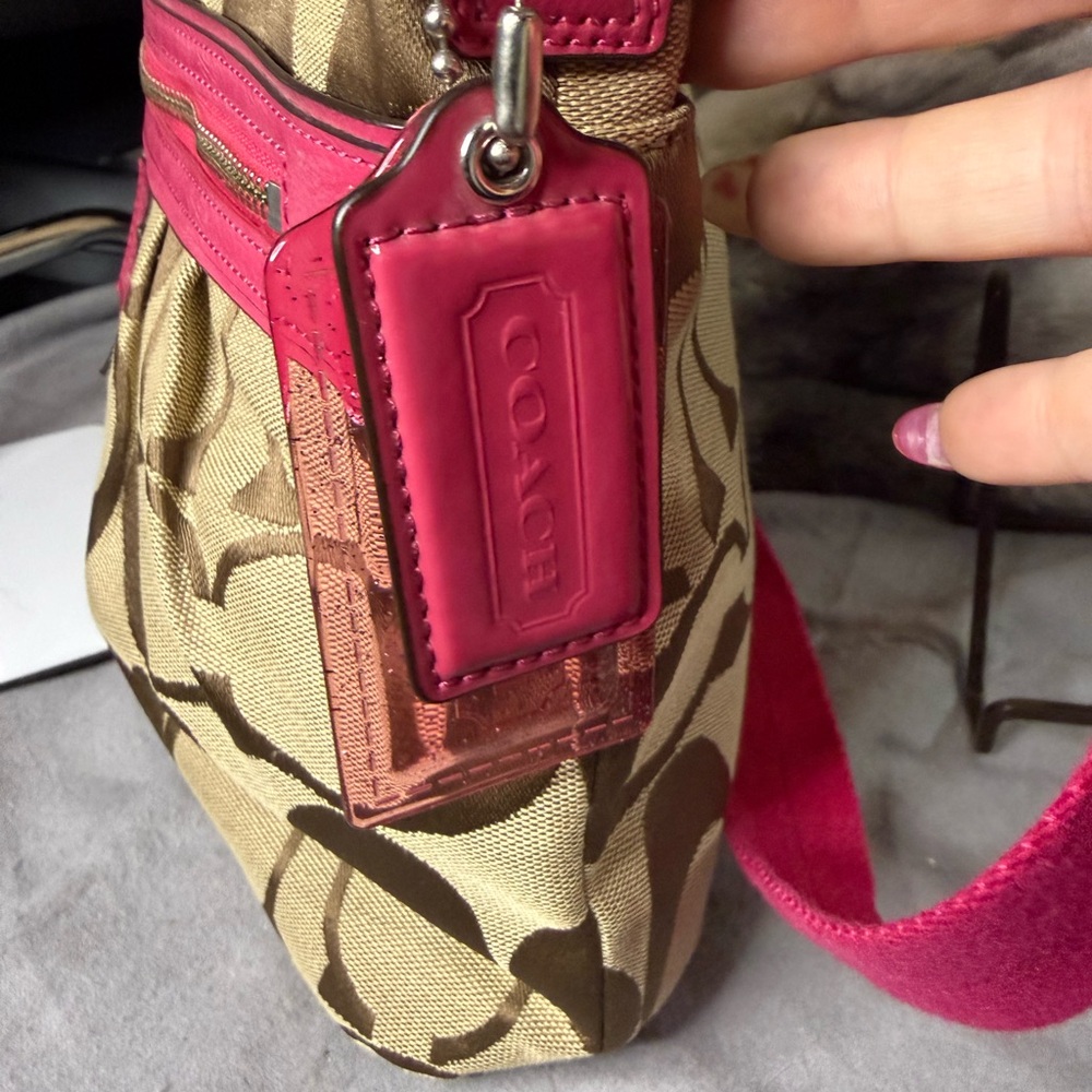 Coach Poppy Signature Glam Tote / Swingpack – F23946 (2012) - Picture 9 of 10